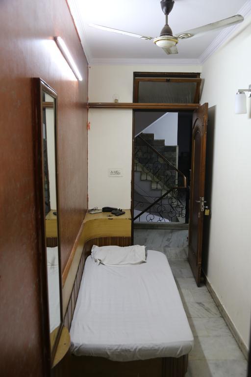 Yes Please Guest House New Delhi Bagian luar foto